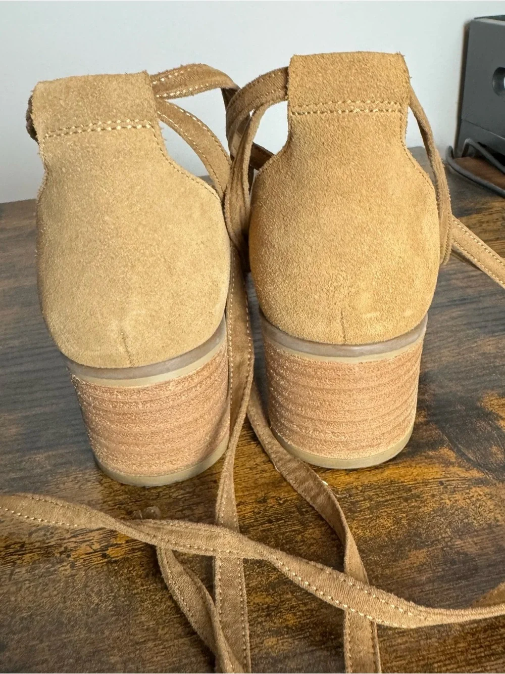 Steve Madden Rizzaa Suede Leather Tan Block Heel Lace Up Sandals Size 9